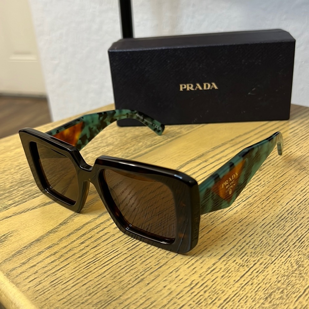 Women’s Prada Milano sunglasses for sale!